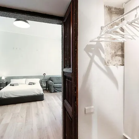 Millenium - House Of Travelers Guest house Como