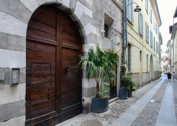 Guest house Millenium - House Of Travelers Como